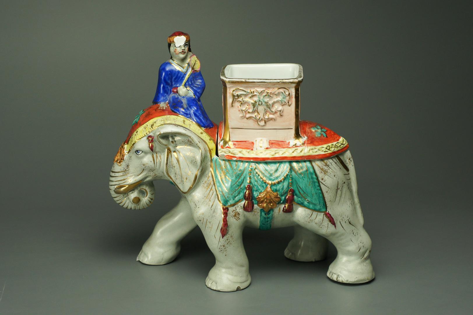 Чайница или табачница Индус на слоне